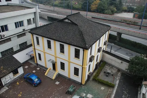 Civilian Residence at 16–1, Huanchenglu Road (E)