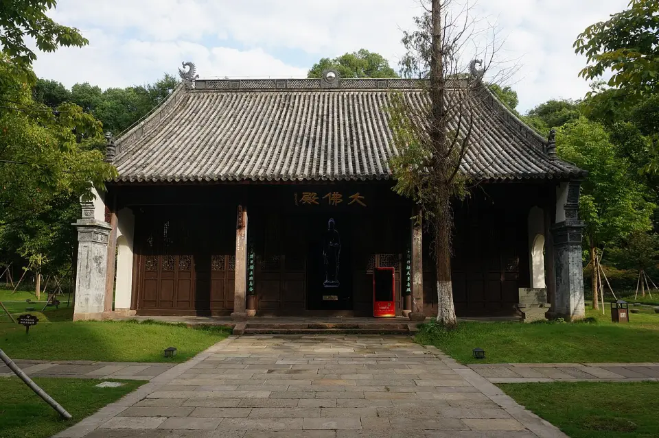 The Complex of Mituo Temple
