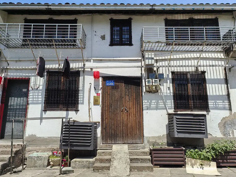 Building at 112, Guanhe Road